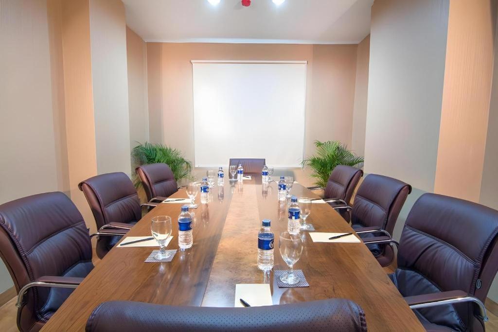 Hotel Redstar Jakarta