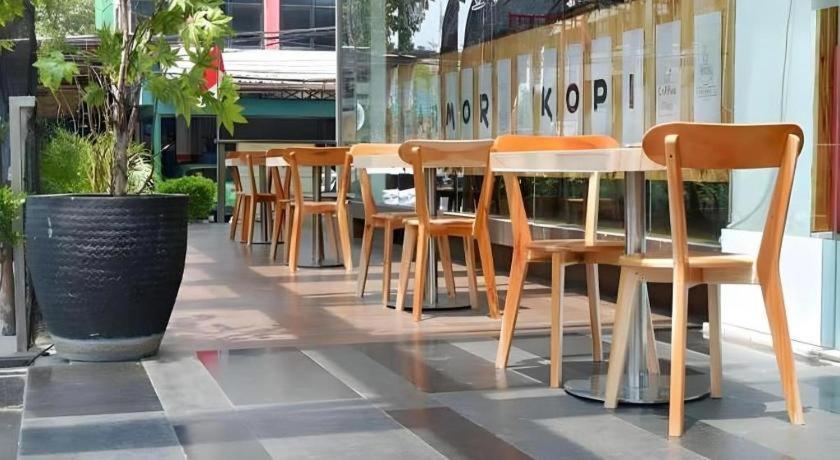 Redstar 3* Jakarta