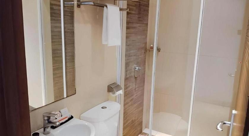 Redstar Hotel