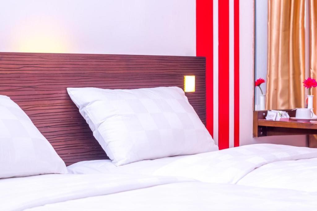 Redstar Hotel
